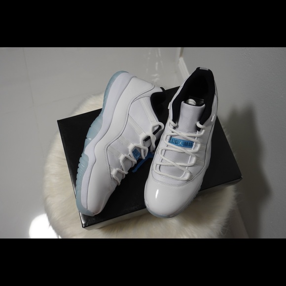 Jordan 11 Low “Legend Blue” - Picture 2 of 7